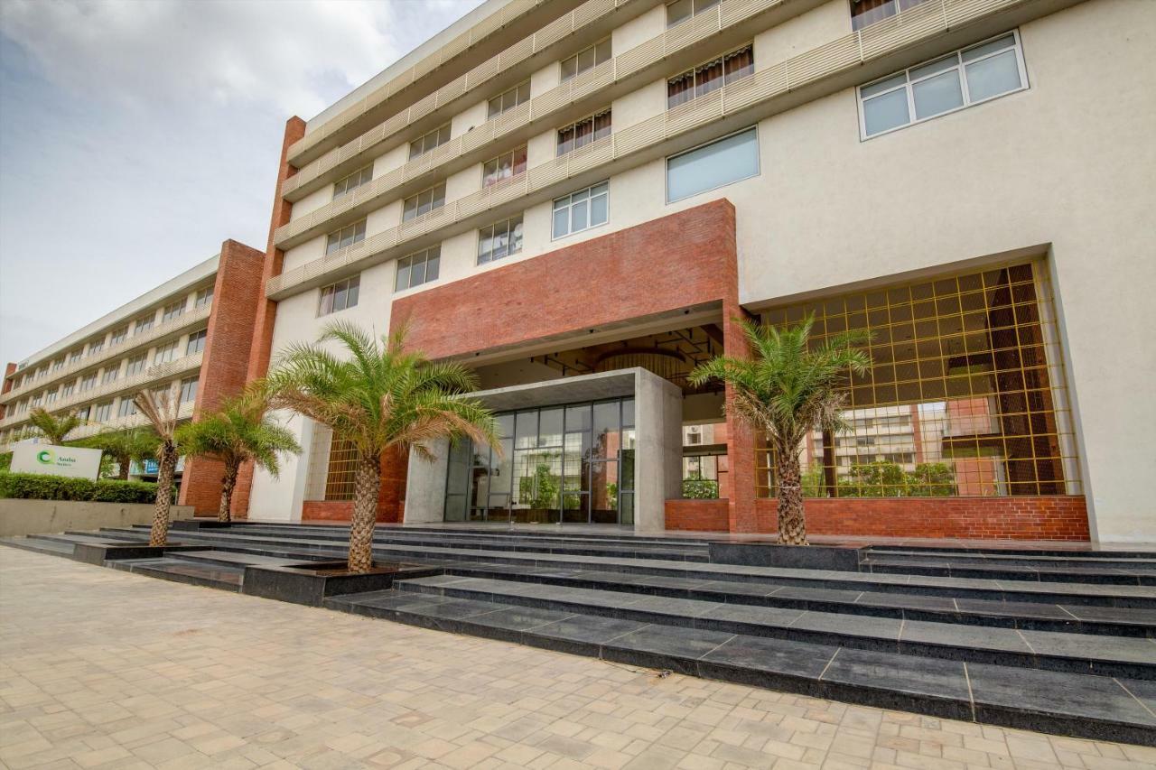 Siara Styles Amba Suites, Gandhinagar Exterior photo